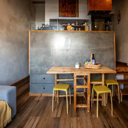 Knock Knock Iii Apartament