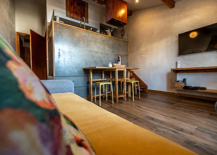 Knock Knock Iii Πόντα Ντελγκάντα