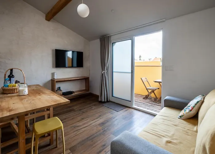 Knock Knock Iii Πόντα Ντελγκάντα